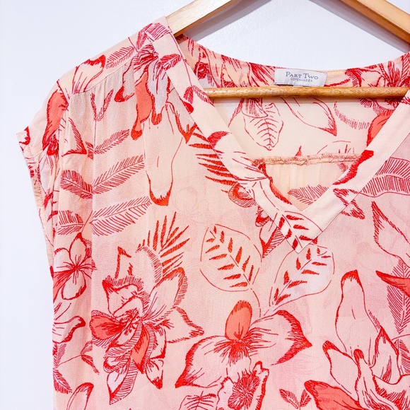 PART TWO Pink floral semi-sheer top - Picture 3 of 6